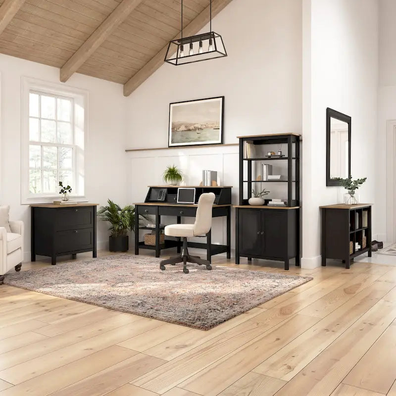 Bücherregal mit offenen Fächern und Türen, Vitrinenschrank im Landhausstil fürs Wohnzimmer