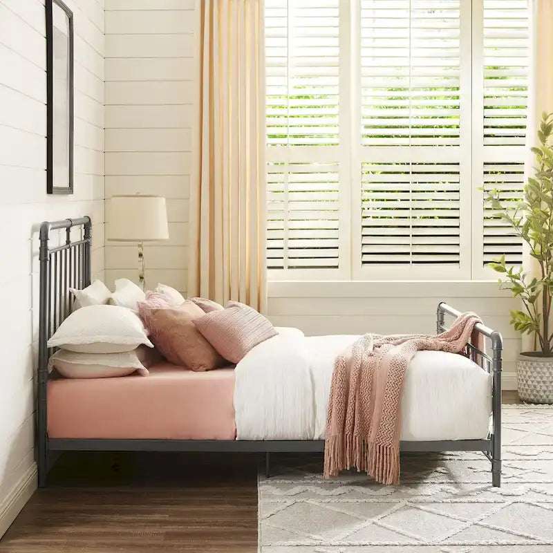 Estructura de cama industrial de metal tipo plataforma, cama de estilo vintage con tuberías, cabecera y piecera, no necesita somier