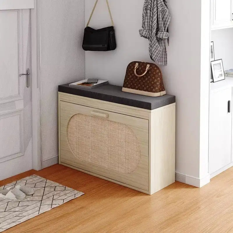 Schuhbank aus Rattan für den Flur
