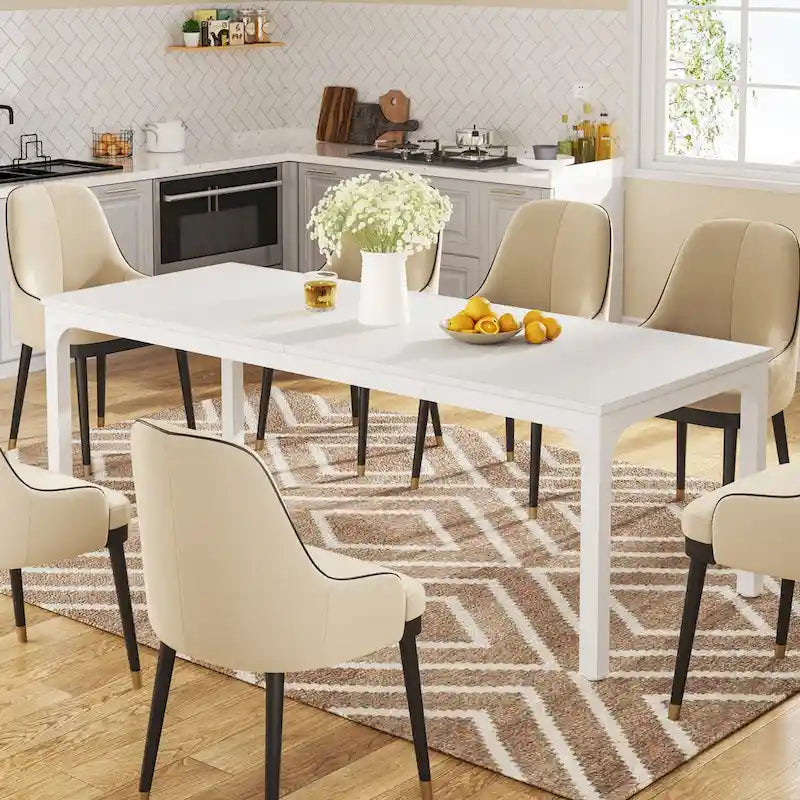 Mesa de comedor rectangular con estructura robusta