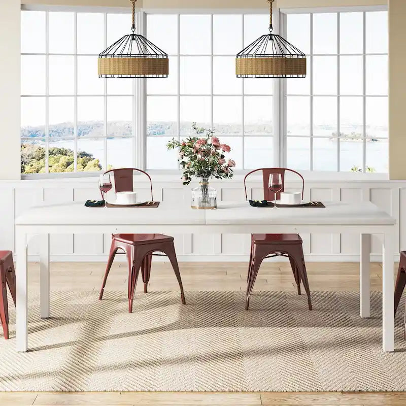 Mesa de comedor rectangular con estructura robusta