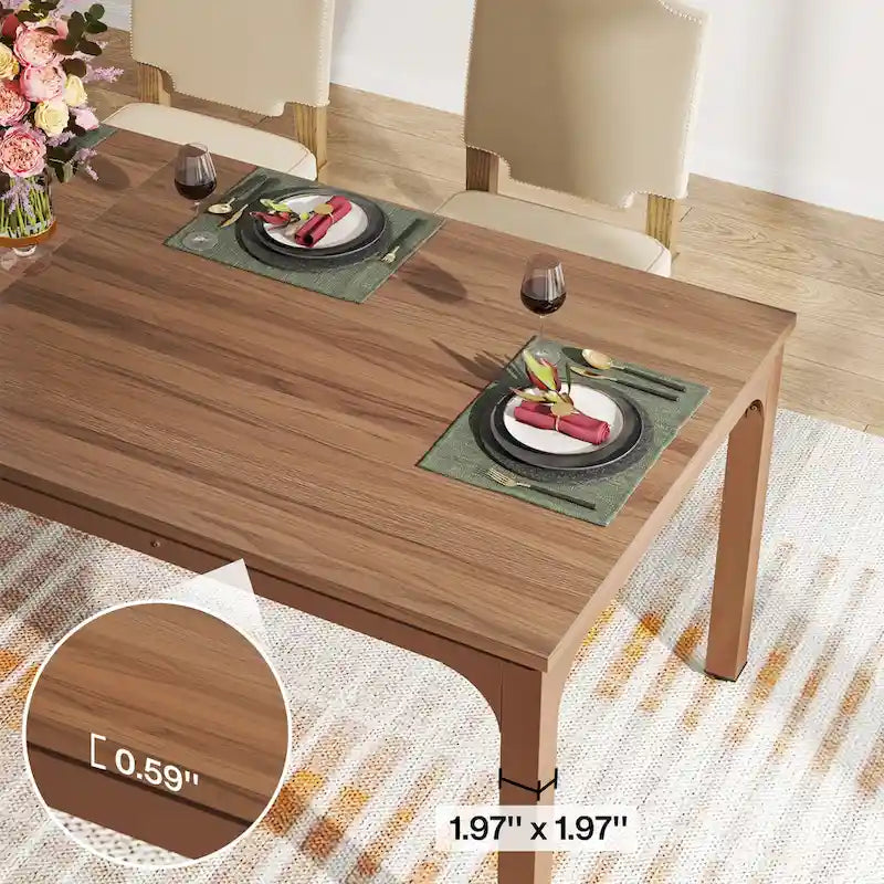Mesa de comedor rectangular con estructura robusta