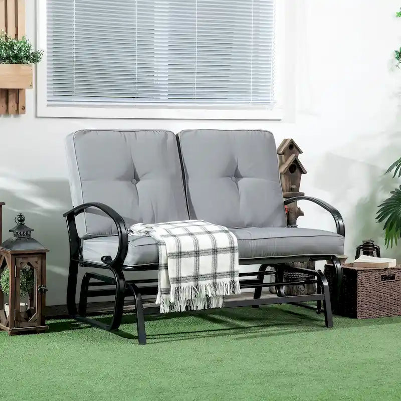 Schaukelsofa für zwei Personen für die Terrasse mit getufteten Kissen