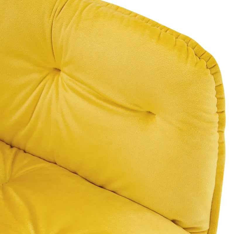 Polstersessel aus Samt, Loungesessel mit Knopfheftung und goldenen Metallbeinen